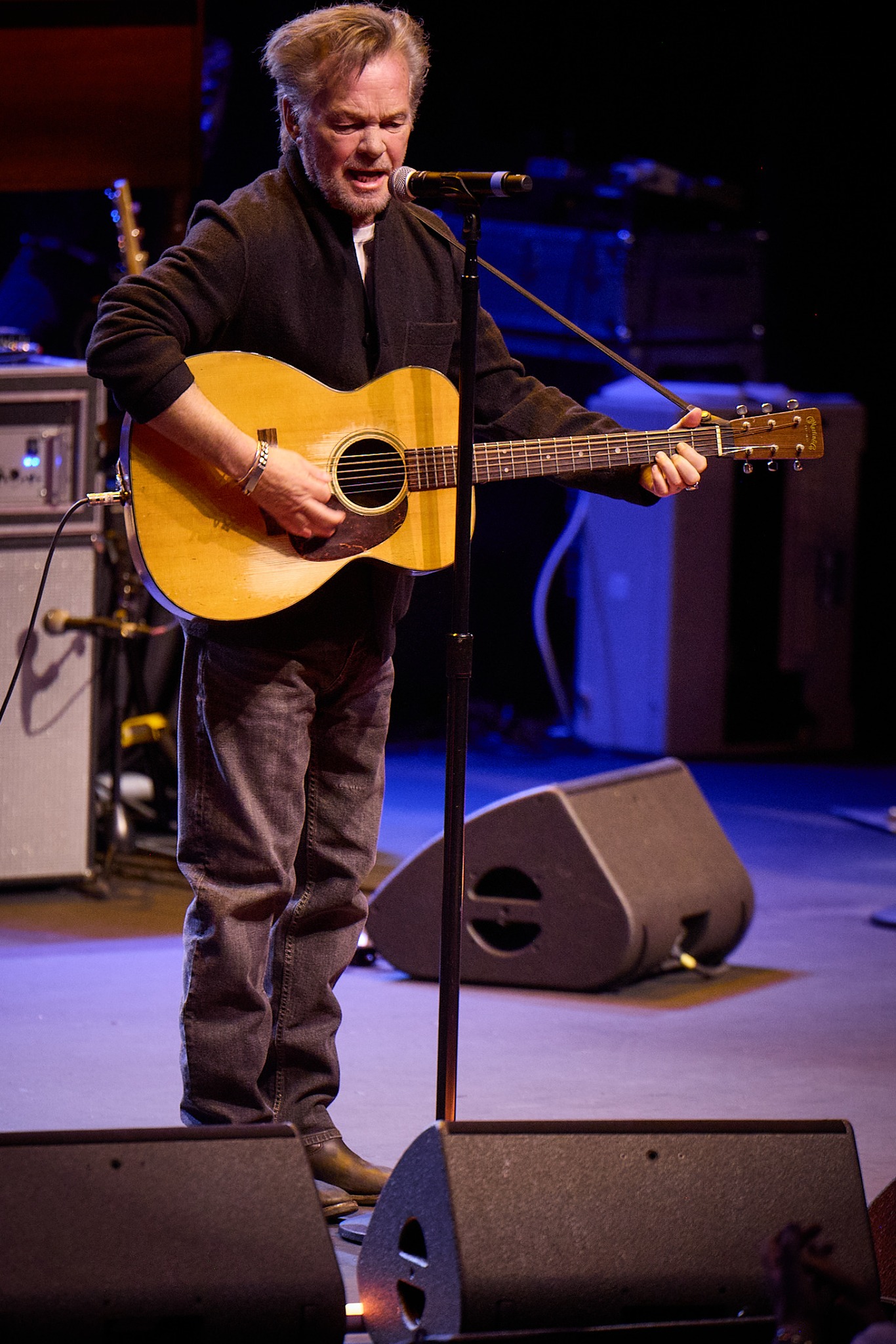 Guitarist singing American Music Honors, 2024